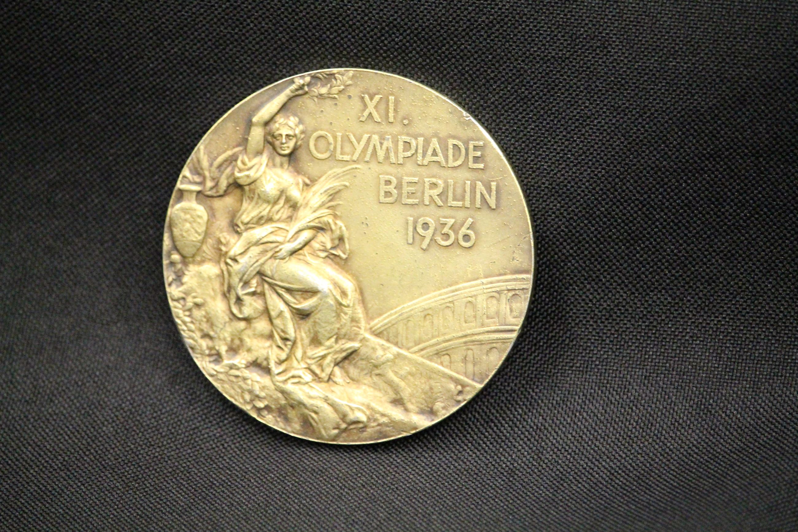 1936OlympicGoldMedal3